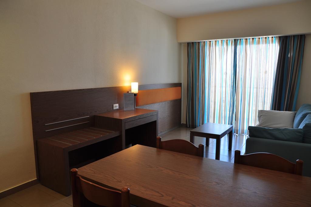 Sea Melody Beach Hotel Apartments 伊利索斯 客房 照片