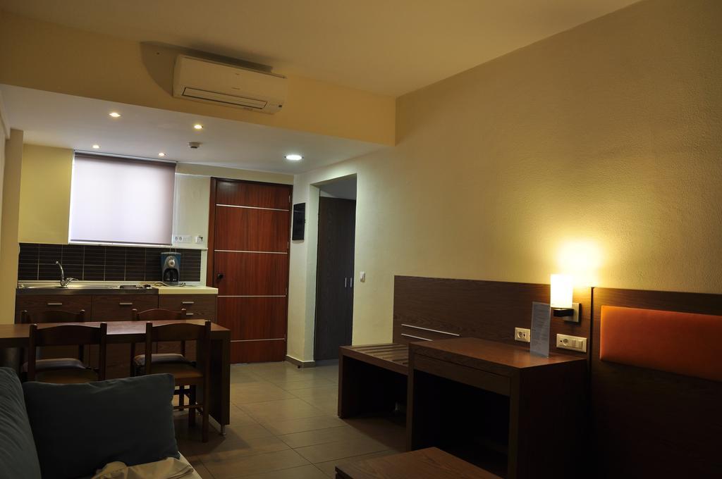 Sea Melody Beach Hotel Apartments 伊利索斯 客房 照片