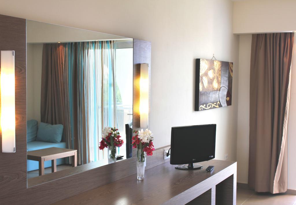 Sea Melody Beach Hotel Apartments 伊利索斯 客房 照片